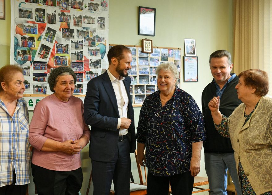 общественностью