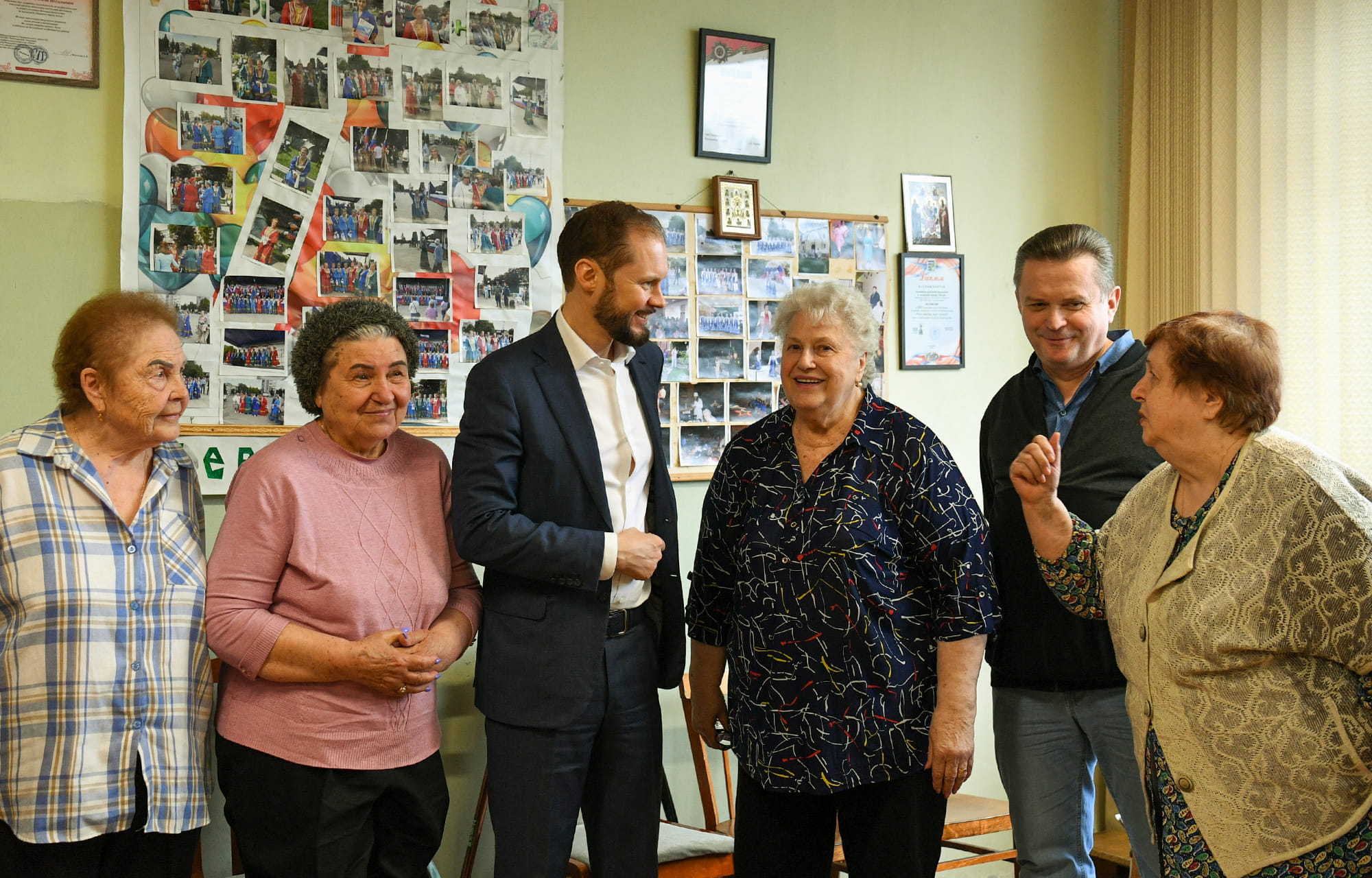 общественностью