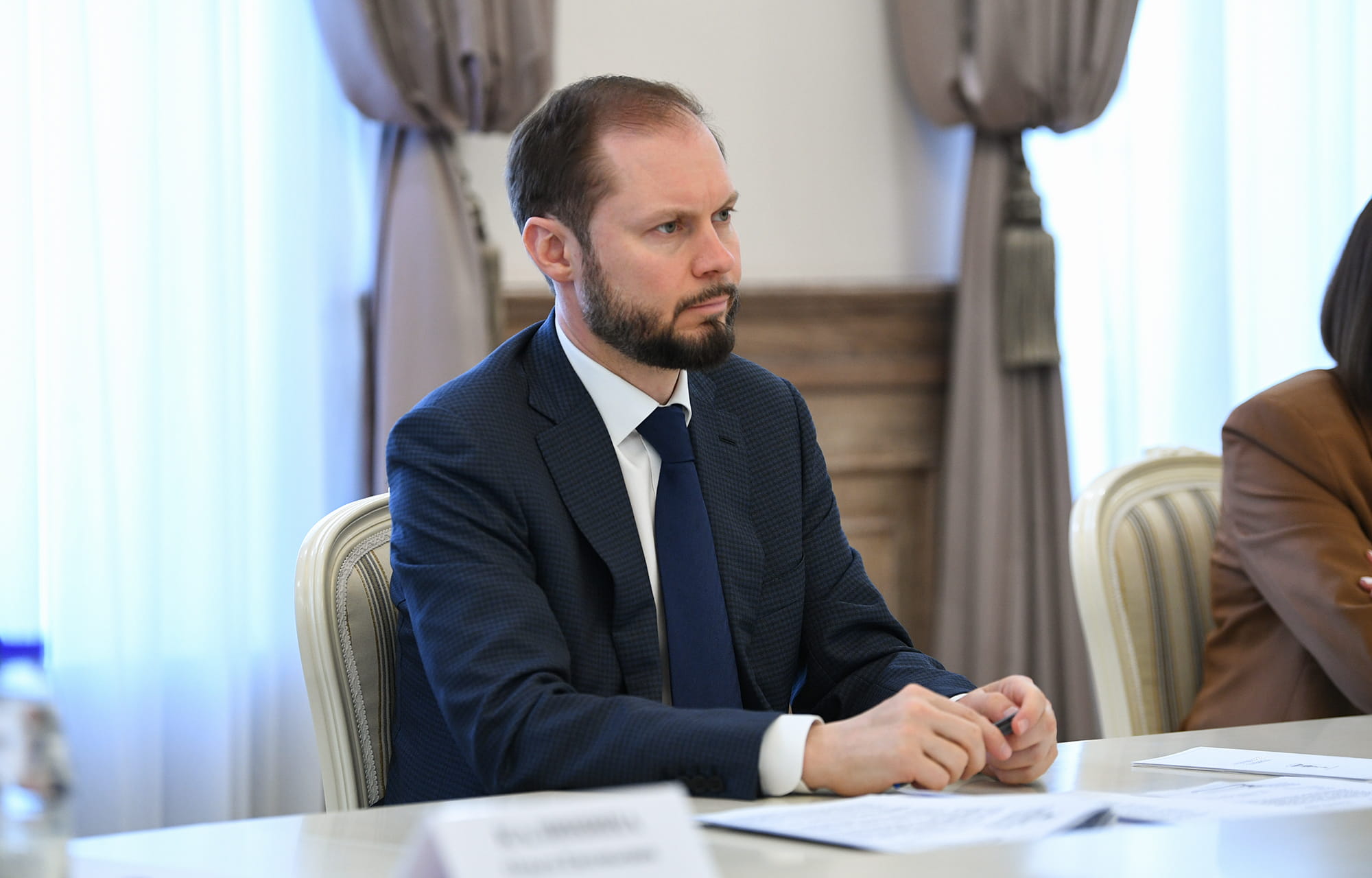 По решению Виталия Королева выделили дополнительные средства на завершение ремонта гимназии в Бежецке