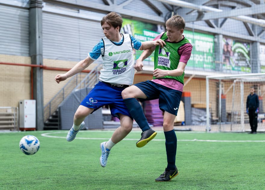 Футболисты