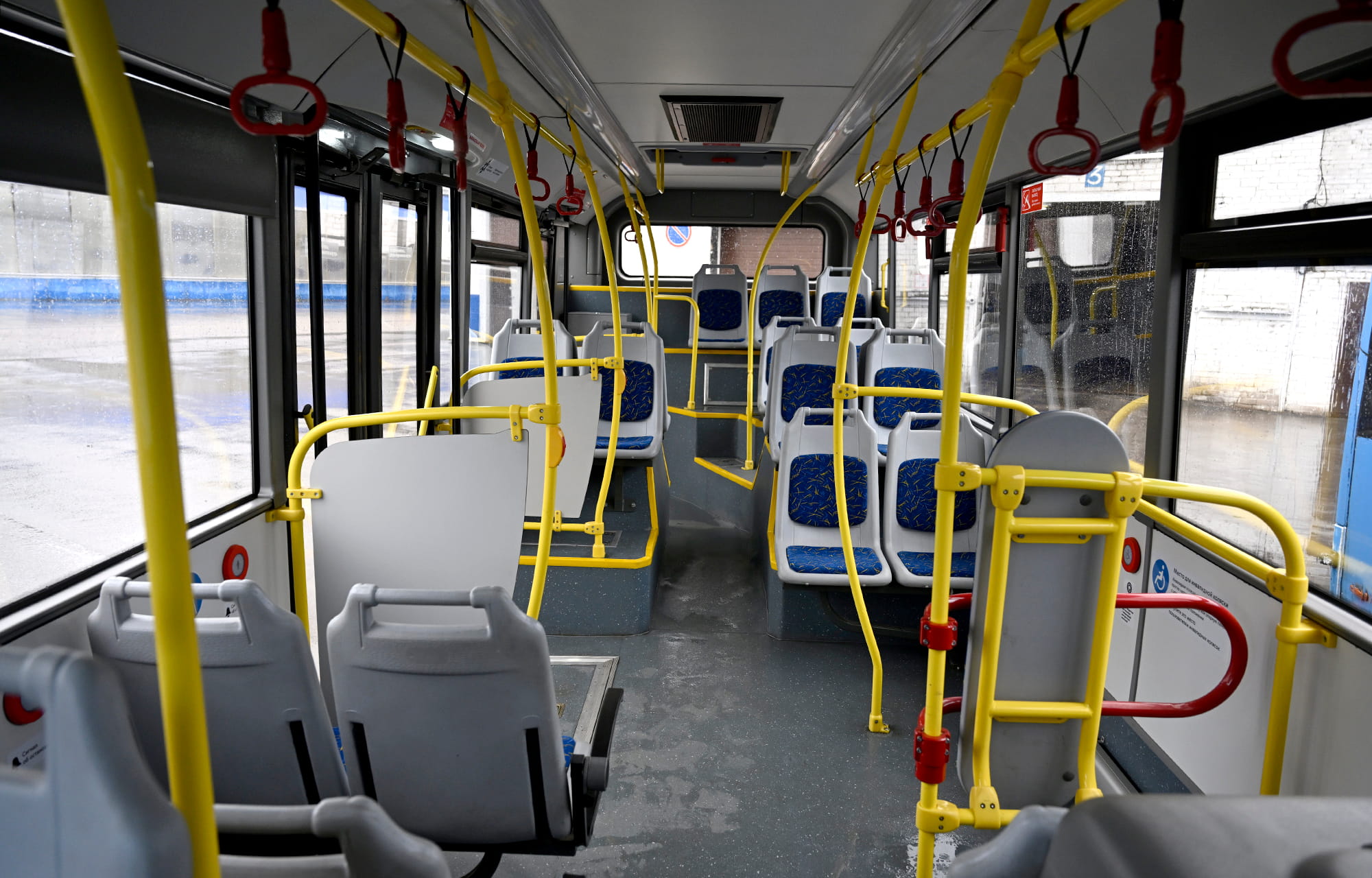 Мы должны улучшать качество перевозок: Виталий Королев поставил задачи по транспорту в Тверской области