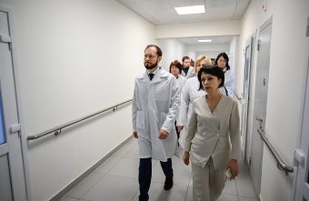 медицинскую