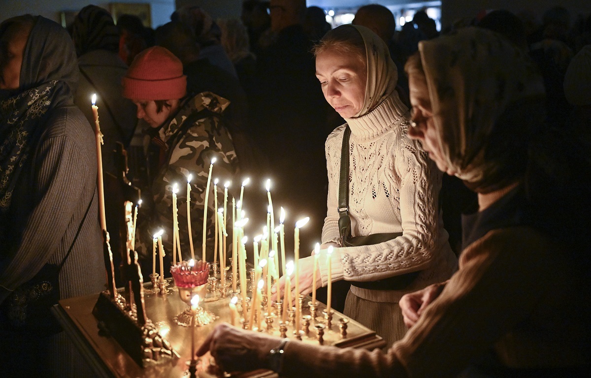 Глава Тверской области Виталий Королев встретил Светлую Пасху вместе с прихожанами Спасо-Преображенского собора