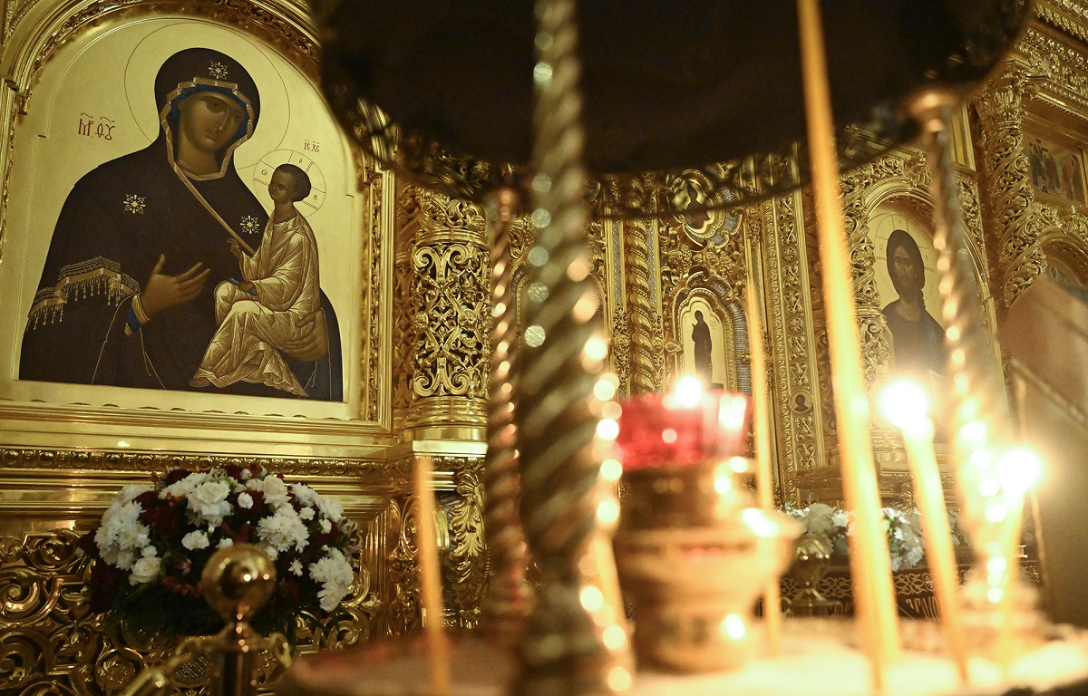 Глава Тверской области Виталий Королев встретил Светлую Пасху вместе с прихожанами Спасо-Преображенского собора