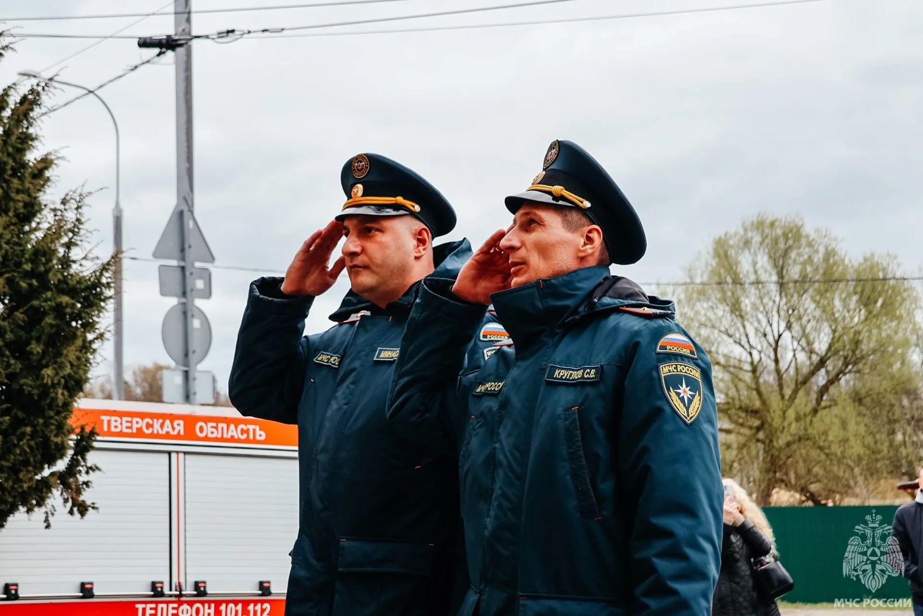 В Тверской области открыли мемориальную доску памяти пожарного Павла Евстигнеева