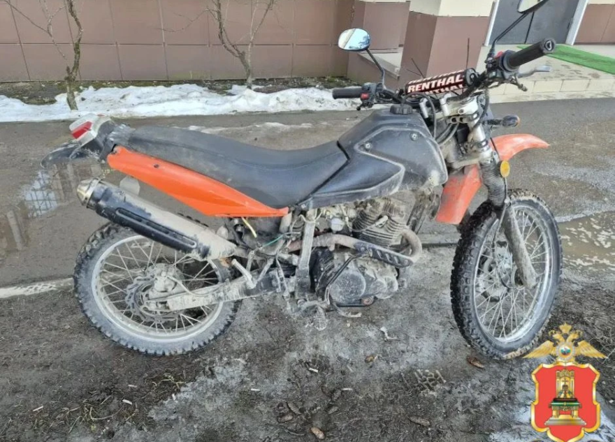 В Тверской области такси помогло угнать мотоцикл, но довезло до полиции