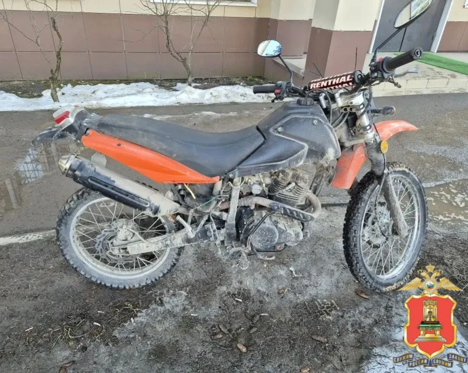 В Тверской области такси помогло угнать мотоцикл, но довезло до полиции