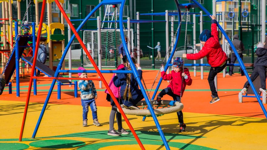 По решению Виталия Королева в Тверской области в 2026 году отремонтируют 136 дворов