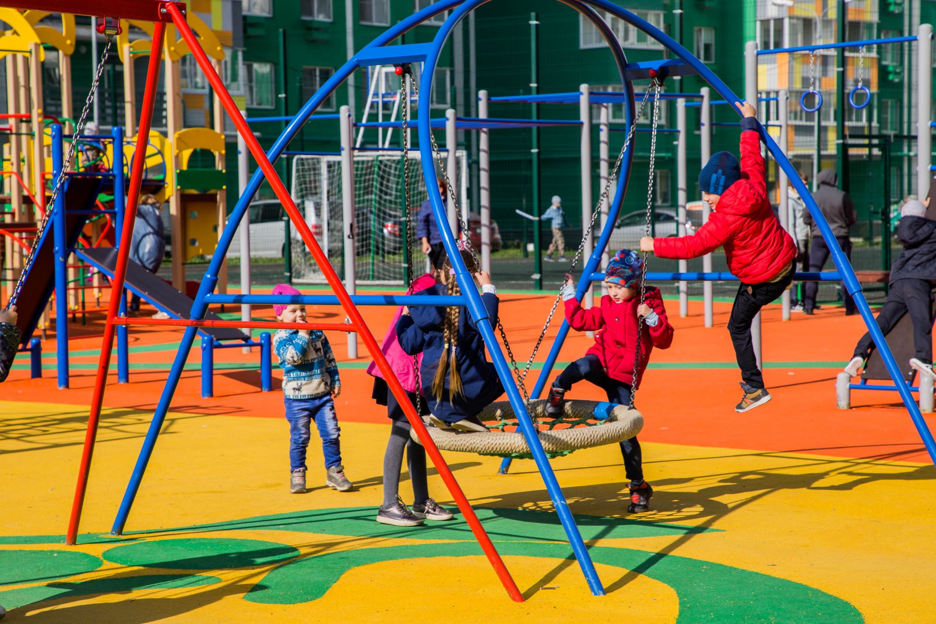 По решению Виталия Королева в Тверской области в 2026 году отремонтируют 136 дворов