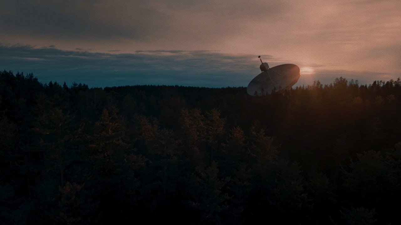 Урок по спасению ностальгии: стоит ли смотреть новый сериал «Радар»