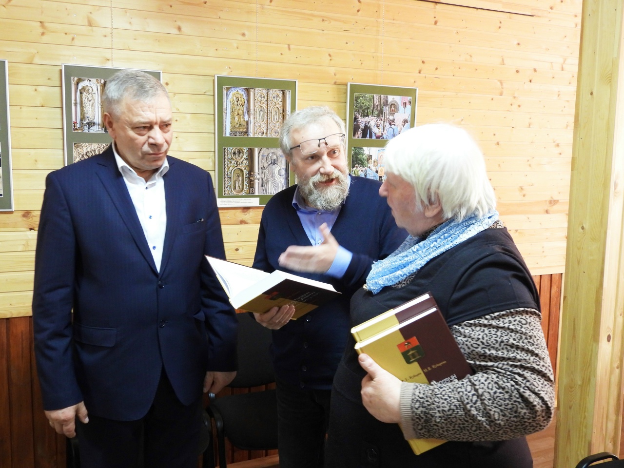 В Калязине презентовали книгу об истории города