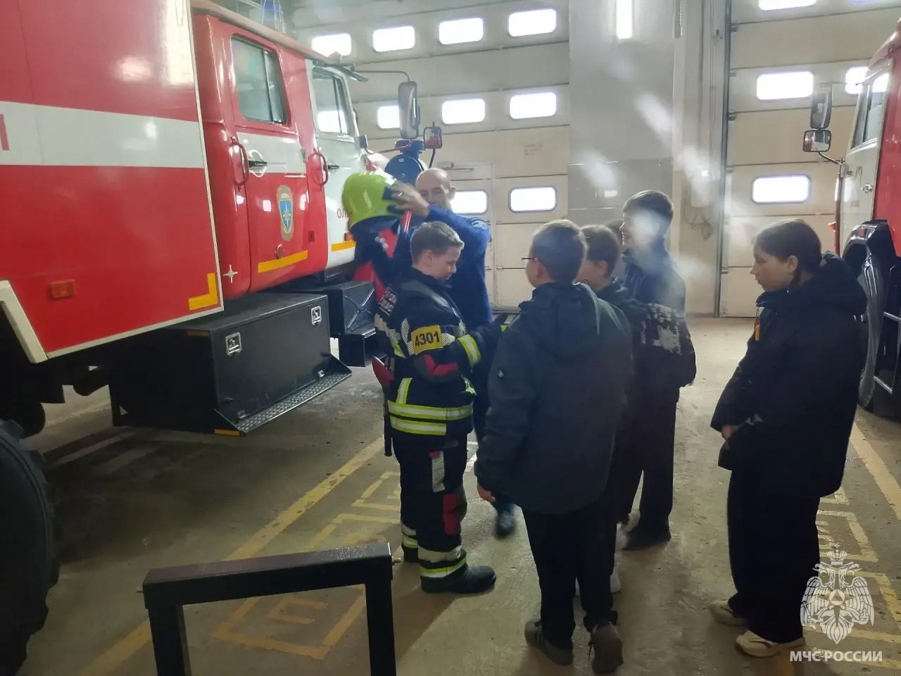 Ученики Оленинской школы побывали в пожарной части
