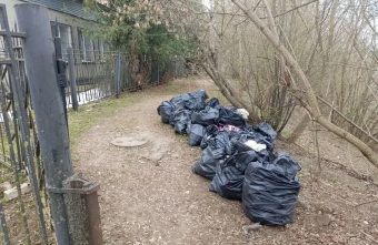 поблагодарил