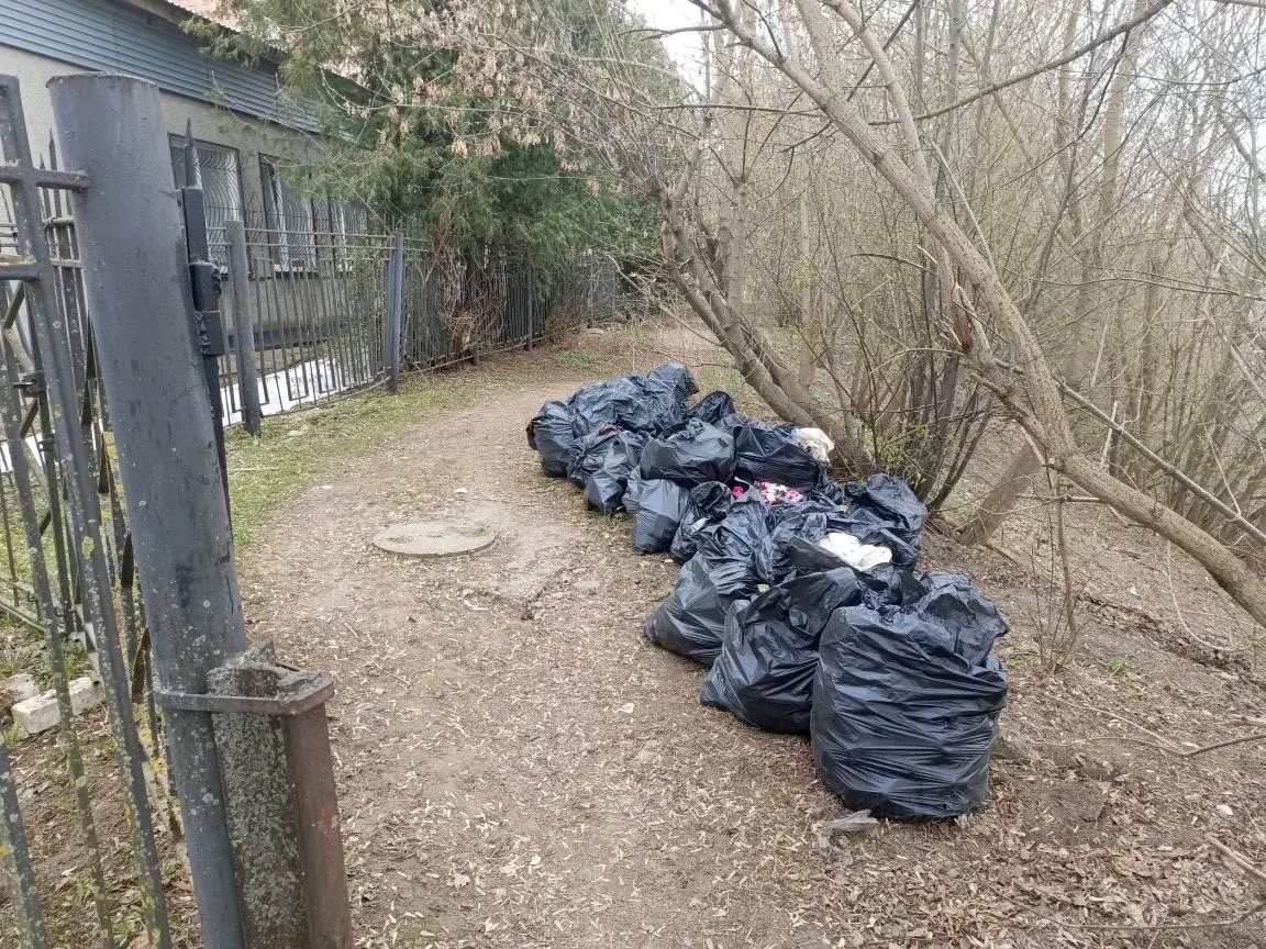 поблагодарил