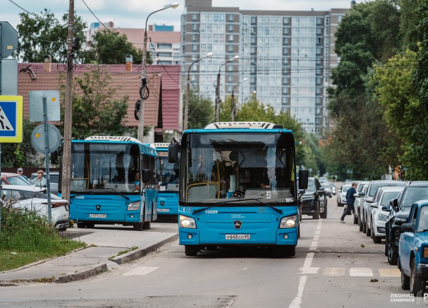 автобусных