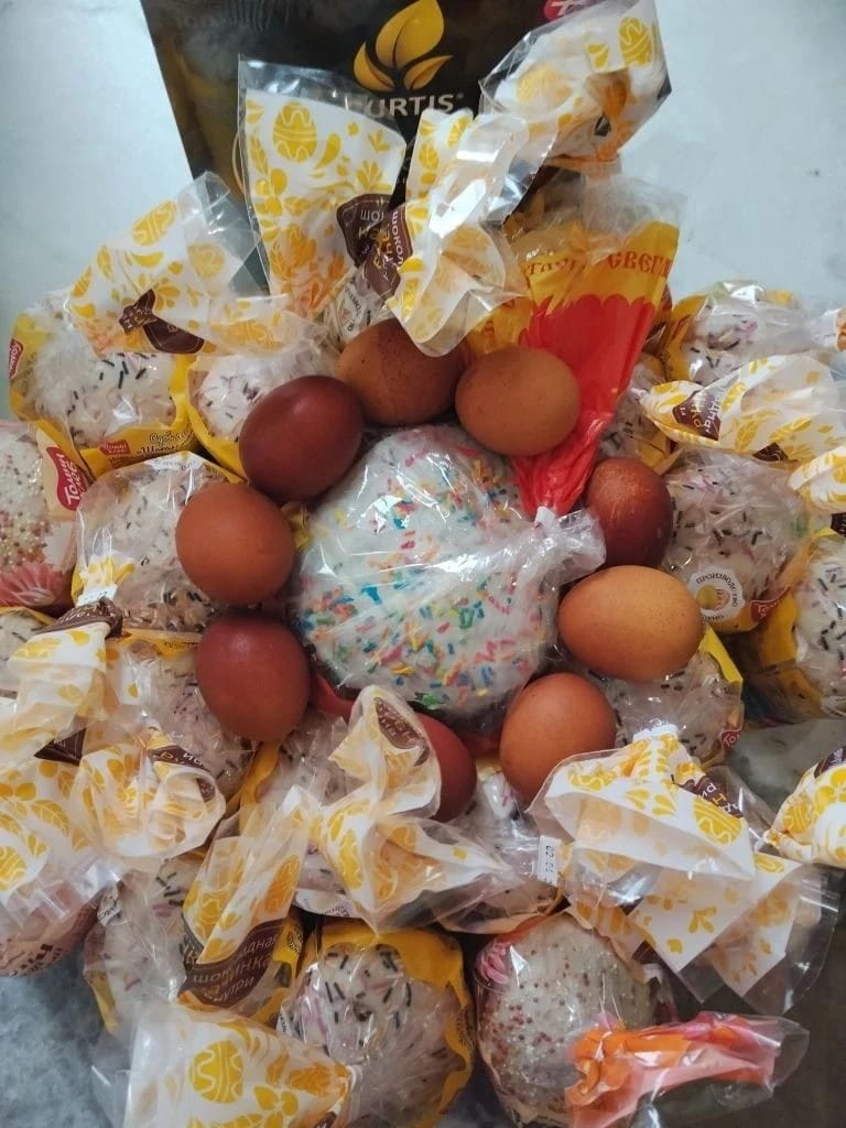 Муниципалитеты Тверской области передают в зону проведения СВО гуманитарные грузы с праздничными гостинцами