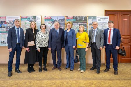 В Тверском Политехе открылась выставка примеров проектирования доступной среды «Город в деталях» В Тверском Политехе открылась выставка примеров проектирования доступной среды «Город в деталях»