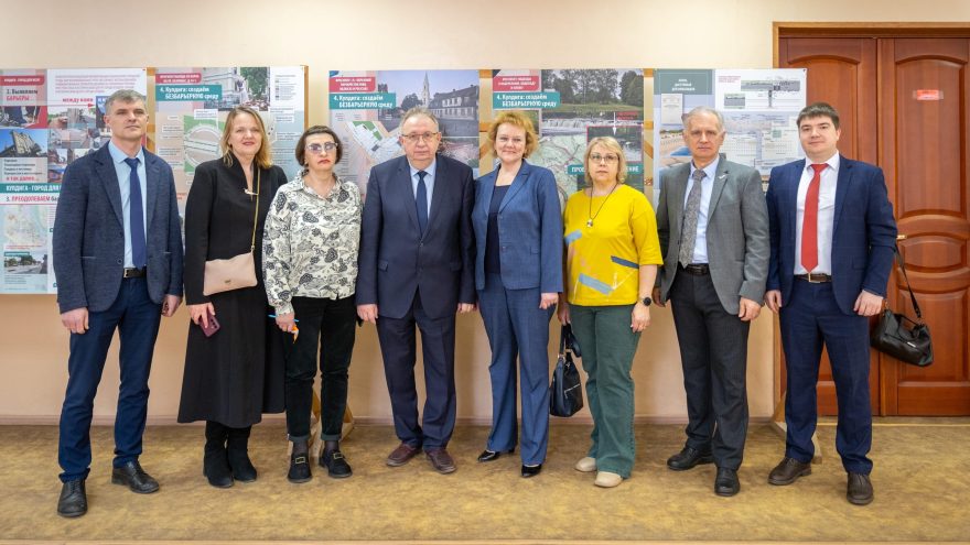 В Тверском Политехе открылась выставка примеров проектирования доступной среды «Город в деталях»