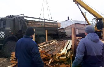 Из Тверской области в зону СВО отправили стройматериалы и необходимые бойцам вещи Из Тверской области в зону СВО отправили стройматериалы и необходимые бойцам вещи