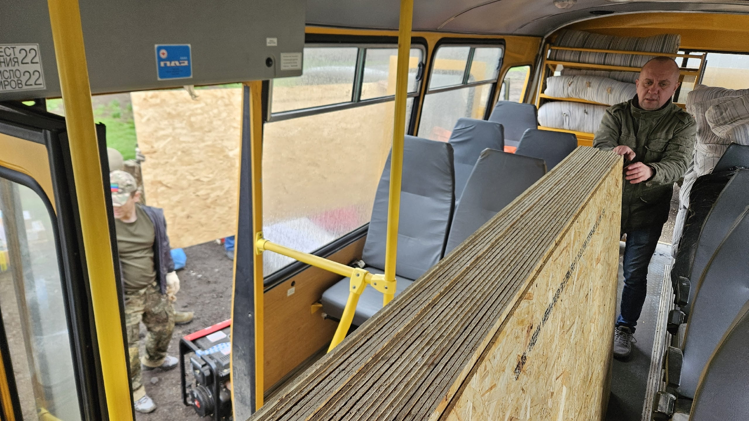 Из Тверской области в зону СВО отправили стройматериалы и необходимые бойцам вещи