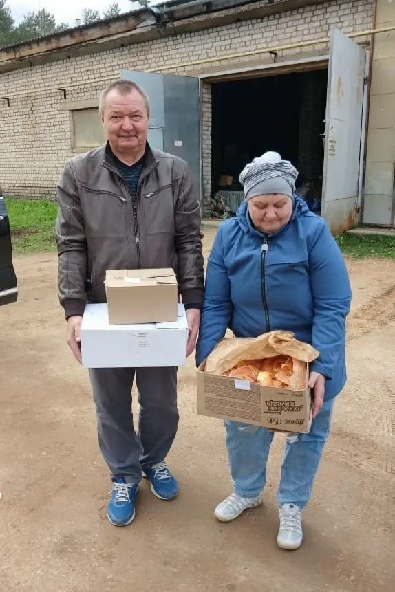 Пиломатериалы и «посылки дружбы»: из Тверской области отправили новые партии гумгрузов в зону СВО