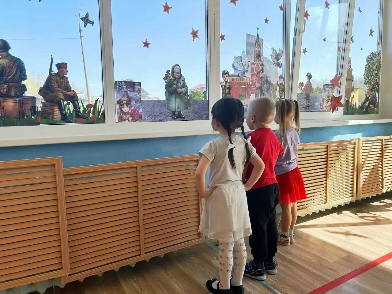 школьники