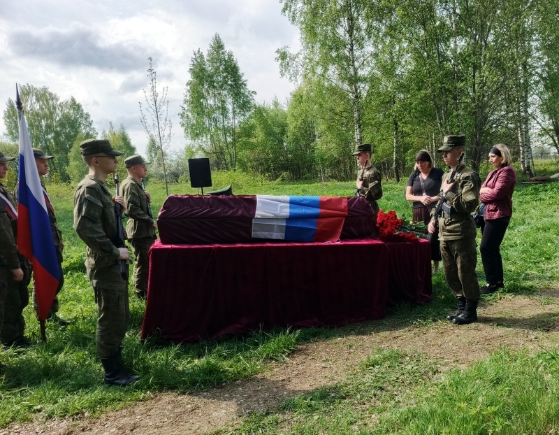 В Тверской области проводили в последний путь участника СВО Юрия Романова