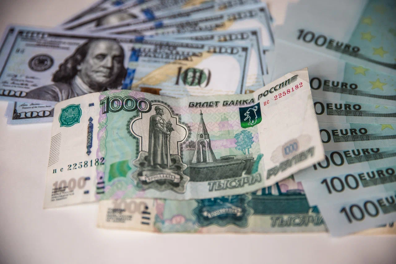 Депутаты предложили выплачивать 13-ю зарплату к 1 мая