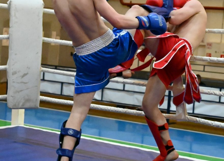 кикбоксеров