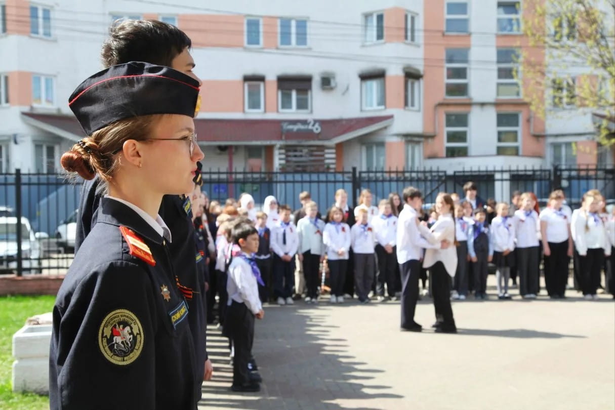Тверские школьники и кадеты присоединились к акции «Вальс Победы»