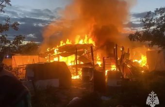 Огонь уничтожил дачный дом в Тверской области дачный