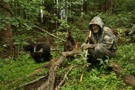 В Тверской области хотят увеличить тираж книги о Валентине Пажетнове книги