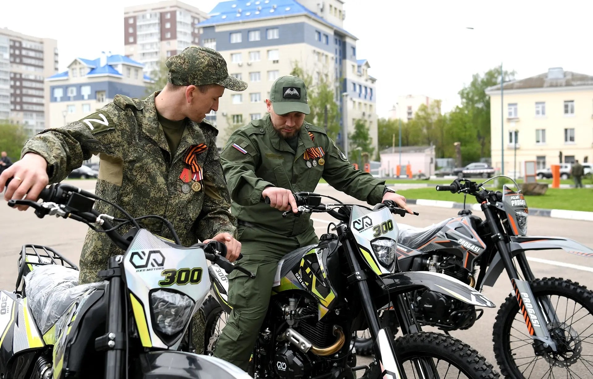 Виталий Королев: родной регион продолжит оказывать всестороннюю поддержку нашим бойцам на передовой