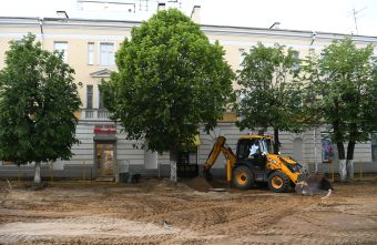 По поручению Виталия Королева в Твери активно преображают улицу Трехсвятская Трехсвятская