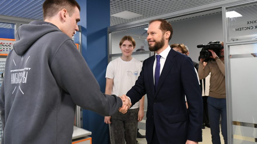работодателями