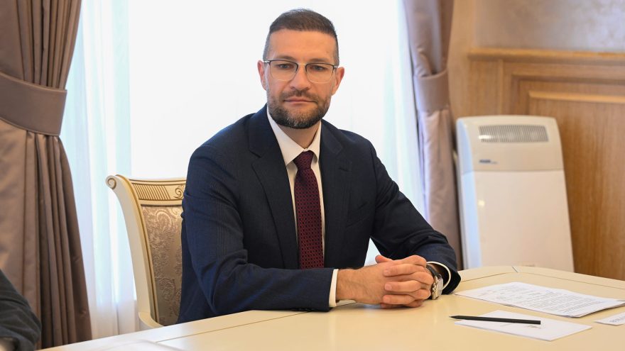 Петухова