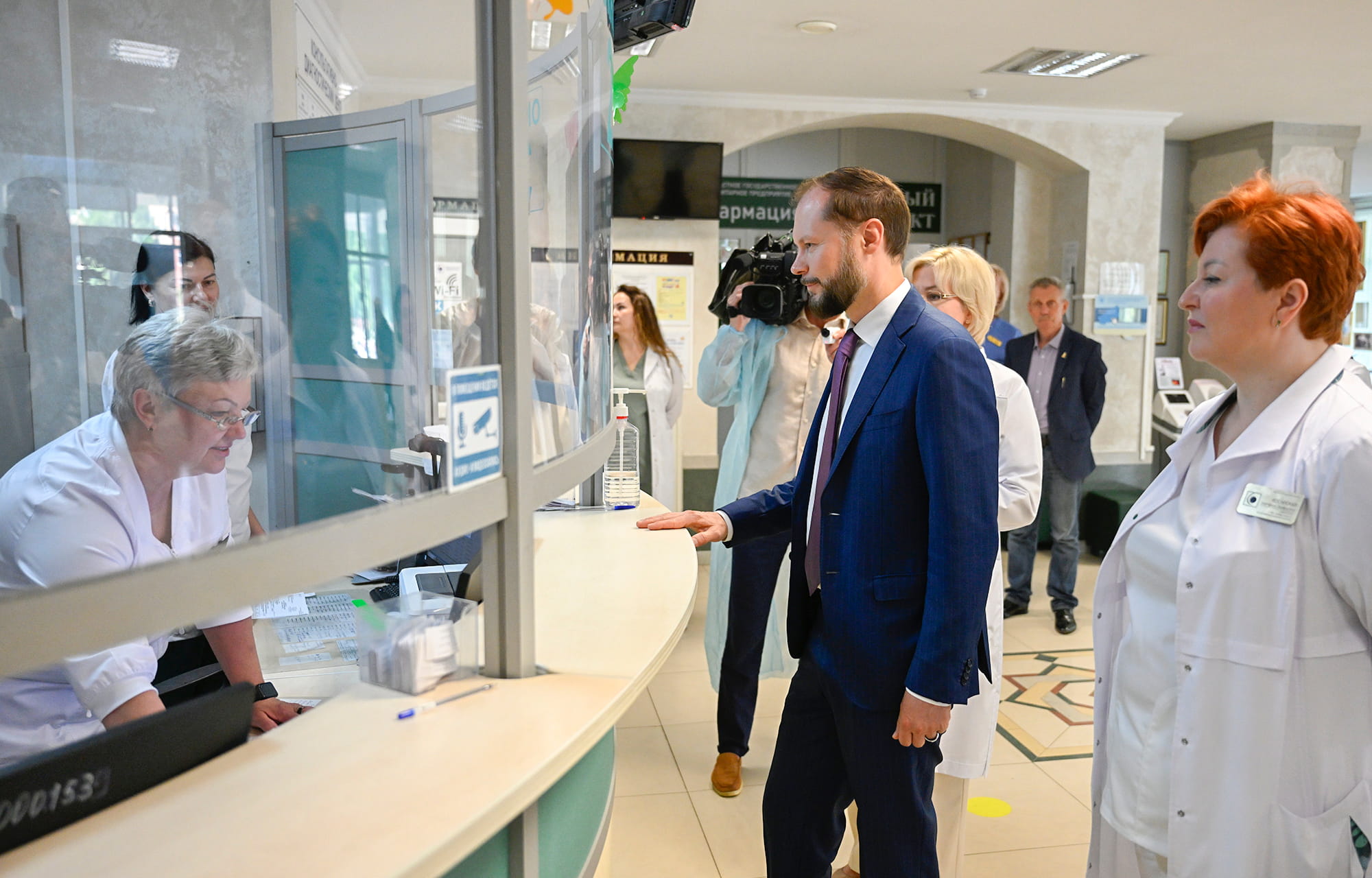 Поддержка медиков и внимание к пациентам: Виталий Королев поставил задачи по развитию здравоохранения в Тверской области