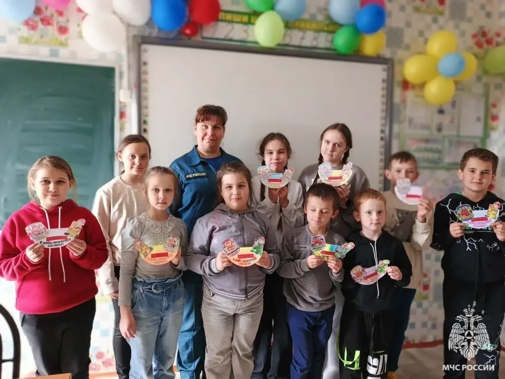 Школьникам Оленинского округа рассказали, как действовать при пожаре