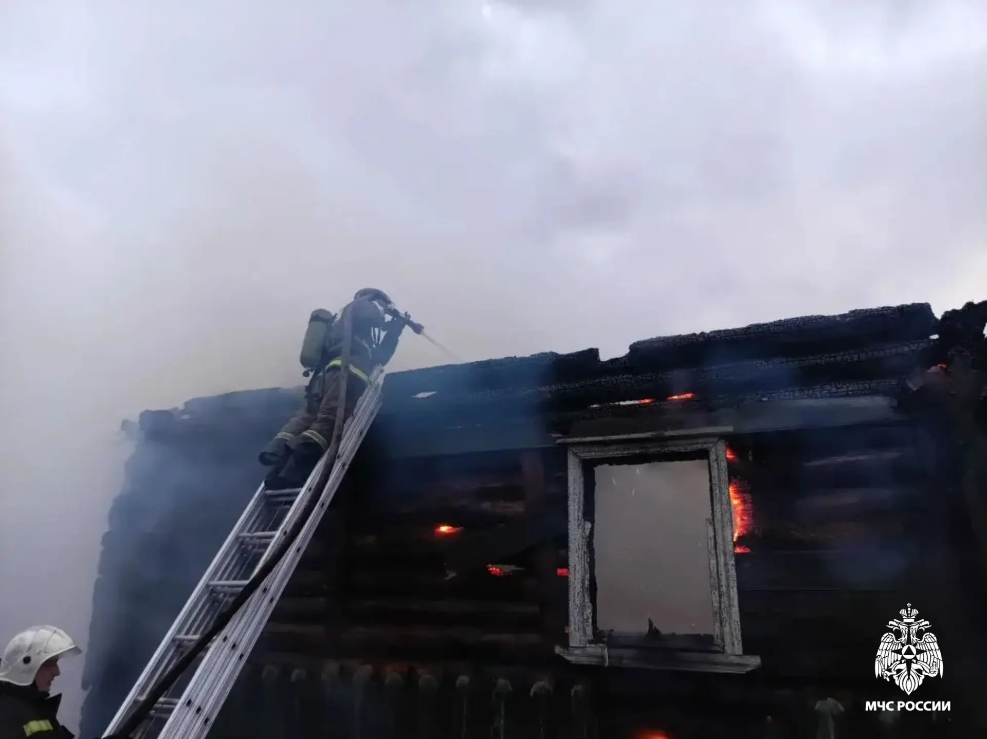 На пожаре в Тверской области погибла женщина