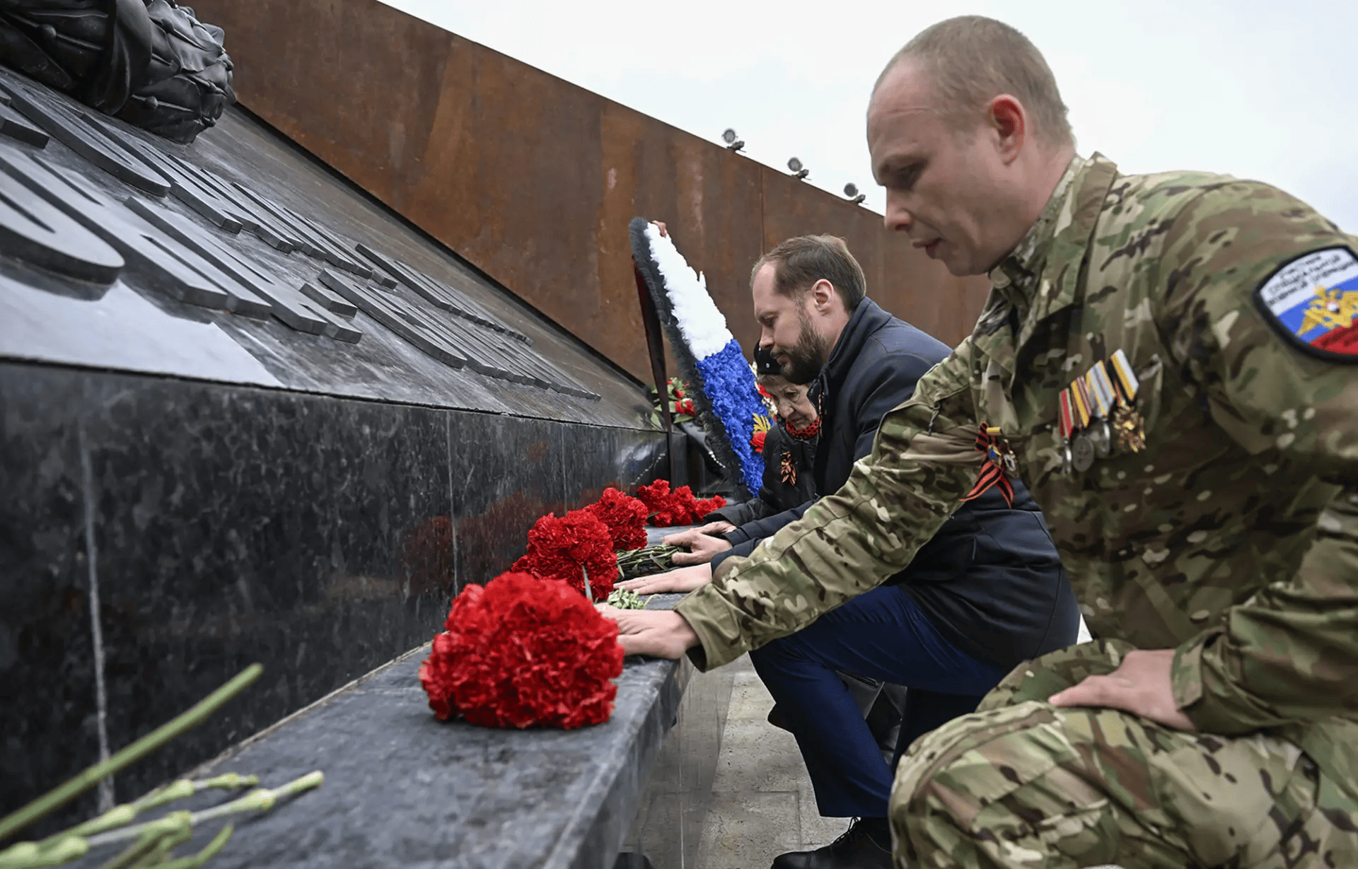 Виталий Королев на Ржевском мемориале Советскому солдату почтил память освободителей