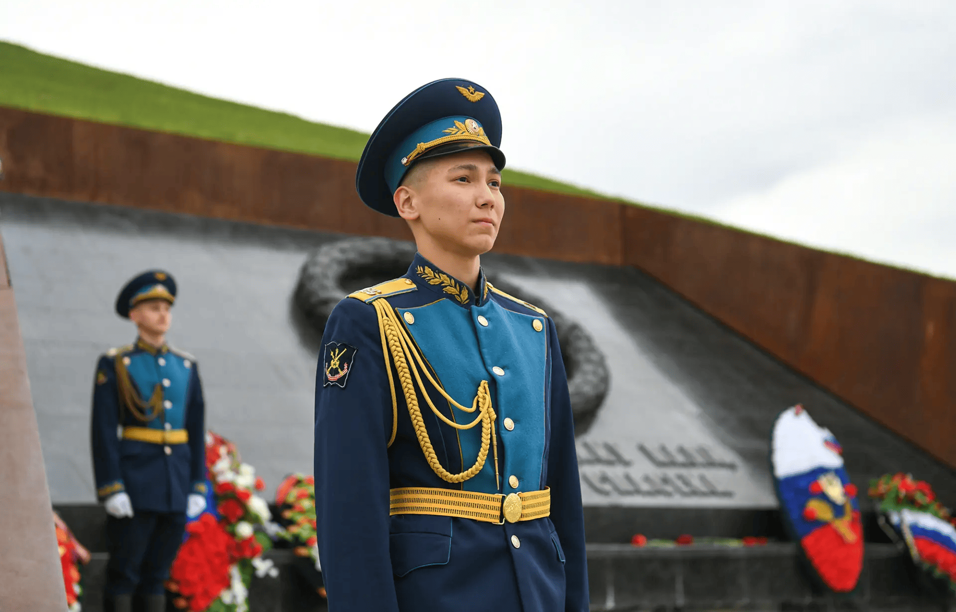 Виталий Королев на Ржевском мемориале Советскому солдату почтил память освободителей