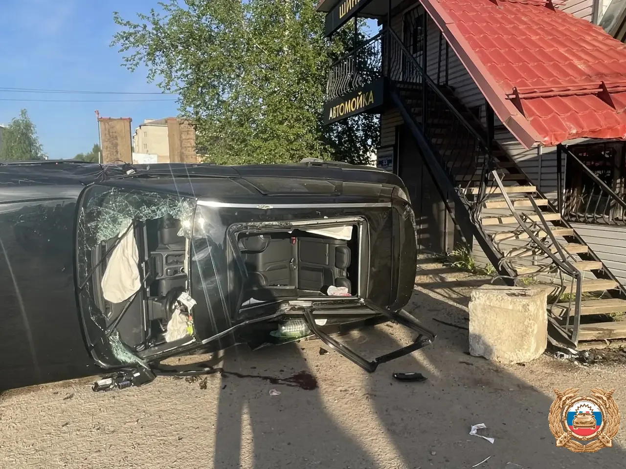 В Тверской области перевернулся автомобиль
