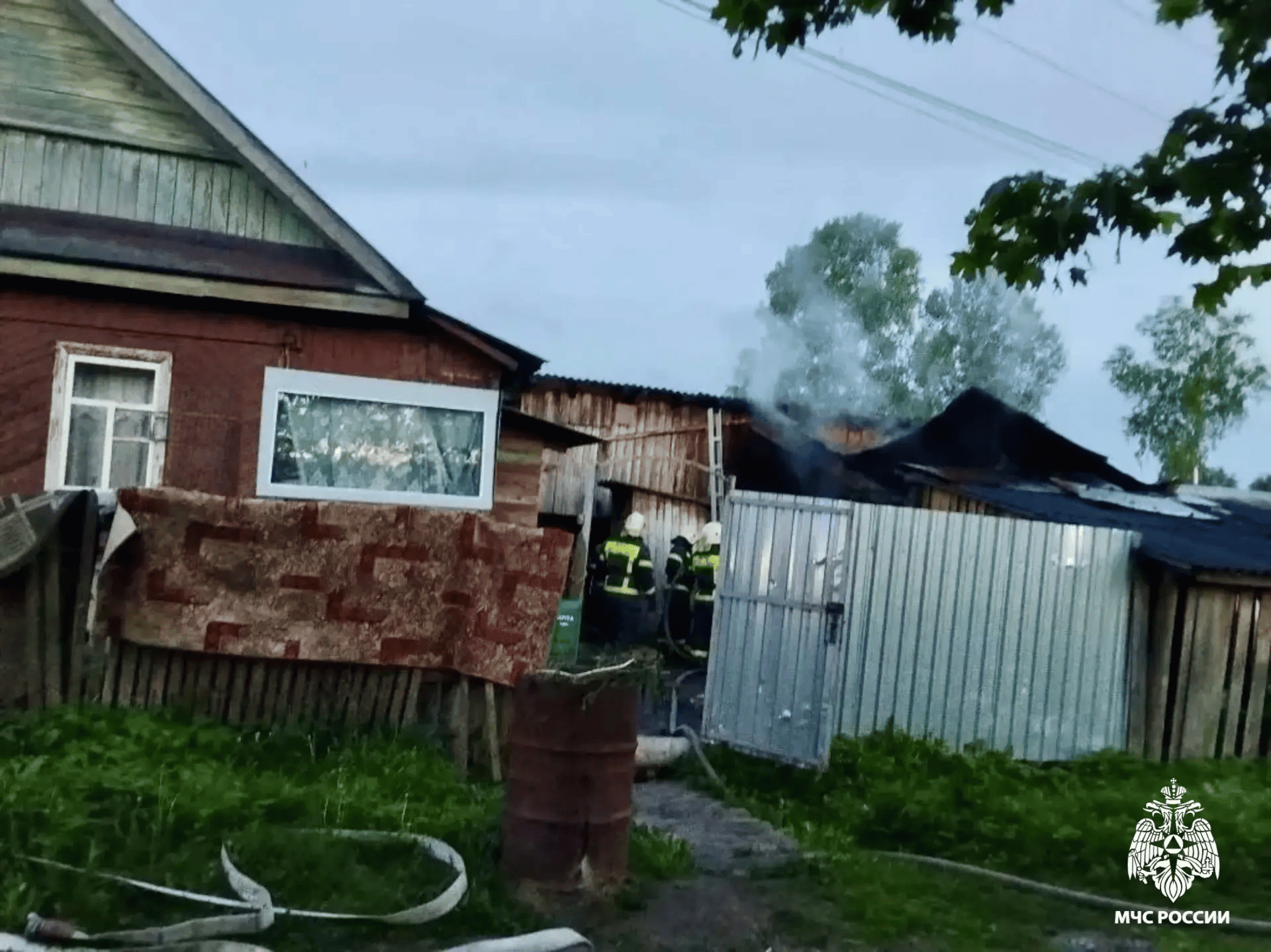 В Тверской области удалось спасти жилой дом от пожара