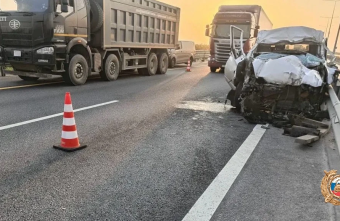 ДТП на М-11: водитель фургона уснул за рулём и врезался в грузовик ДТП