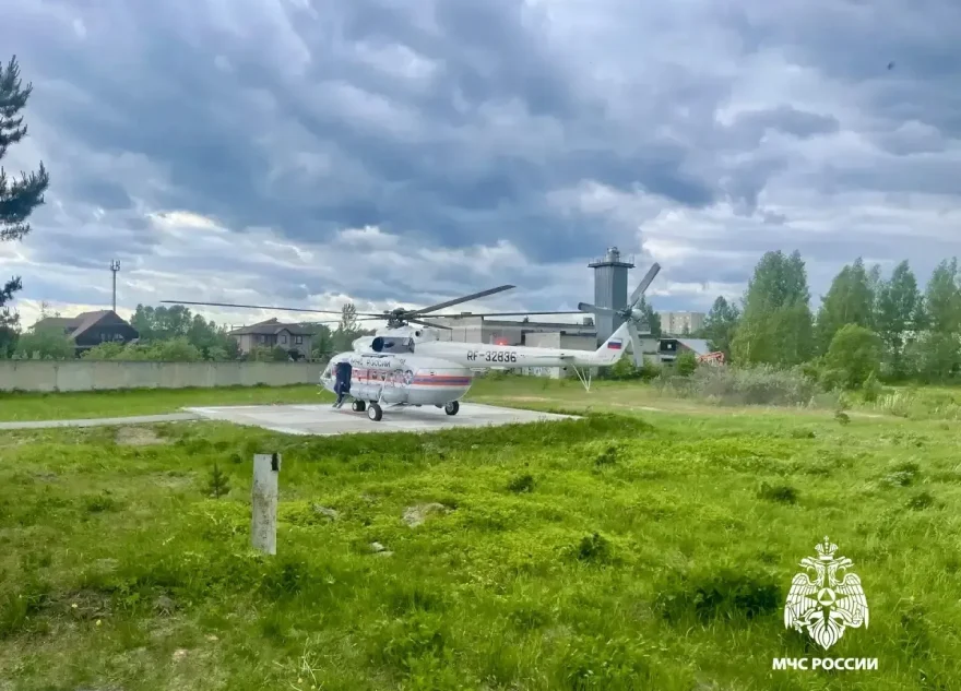 Вертолёт МЧС эвакуировал пациента из Тверской области в больницу