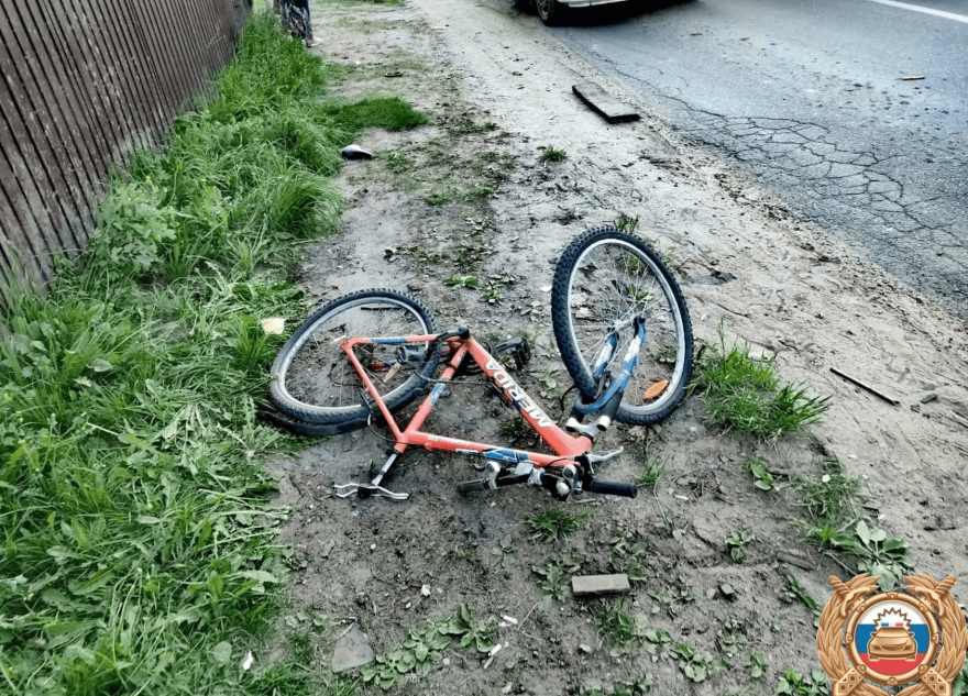 В Твери автомобиль сбил 14-летнего велосипедиста, мальчик в тяжёлом состоянии