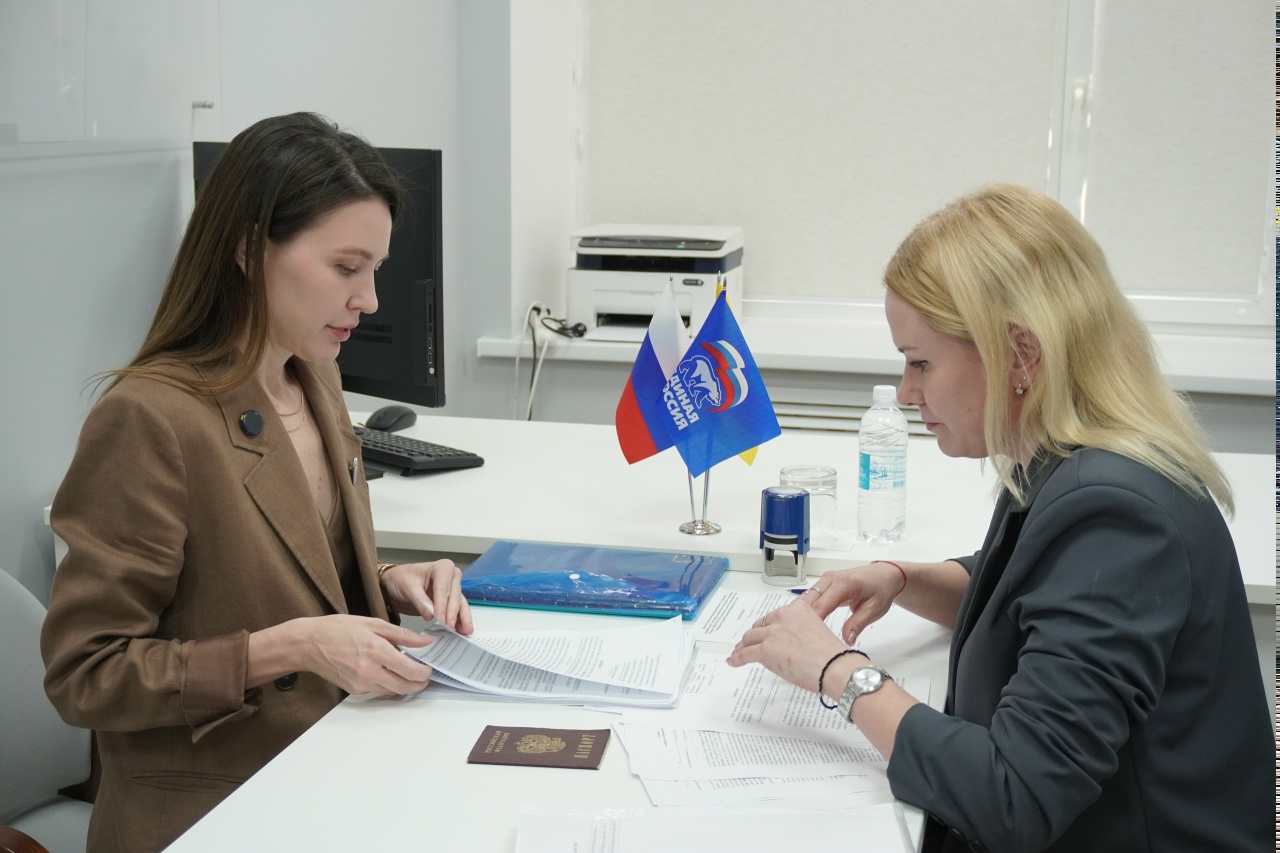 Вопросы реализации народной программы «Единой России» в сфере образования обсуждены на рабочей встрече с координатором партийного проекта «Новая школа»