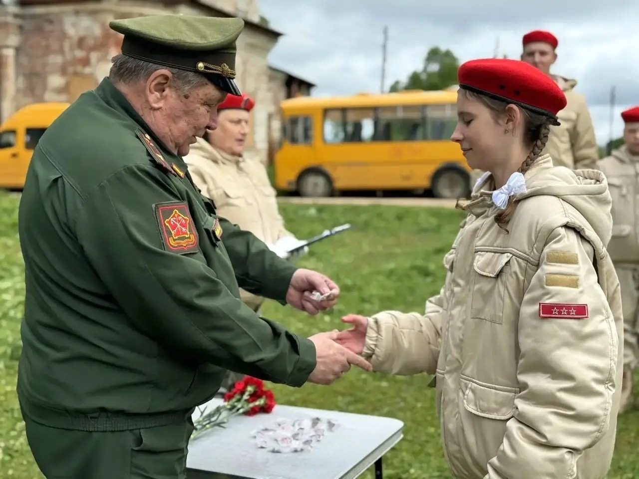 юнармейцев