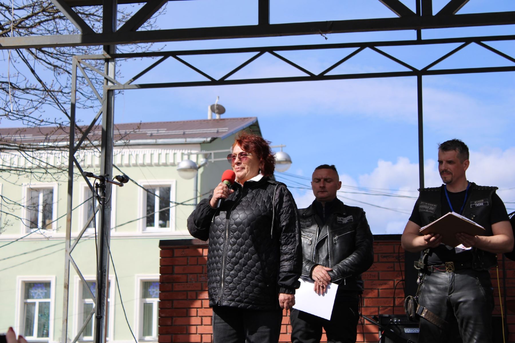 В Вышнем Волочке байкеры открыли сезон мотопробегом и концертом