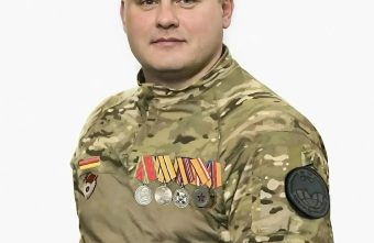 Ветеран СВО из Тверской области награжден почетным знаком «Легендарный Маресьев» знаком